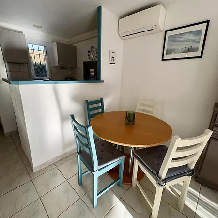 Pavillon Avec Piscine A Deux Pas De La