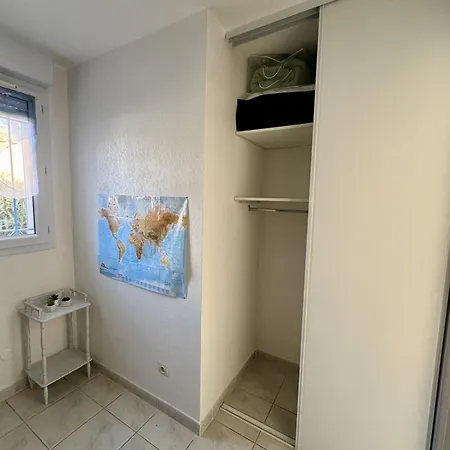 Holiday home Pavillon Avec Piscine A Deux Pas De La