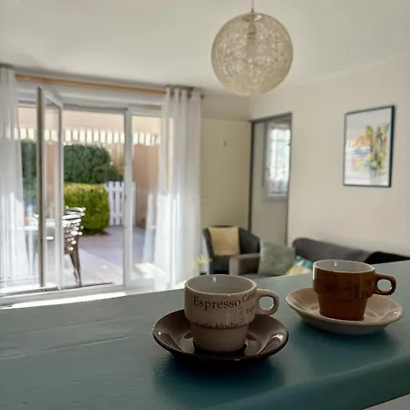 Pavillon Avec Piscine A Deux Pas De La Gruissan