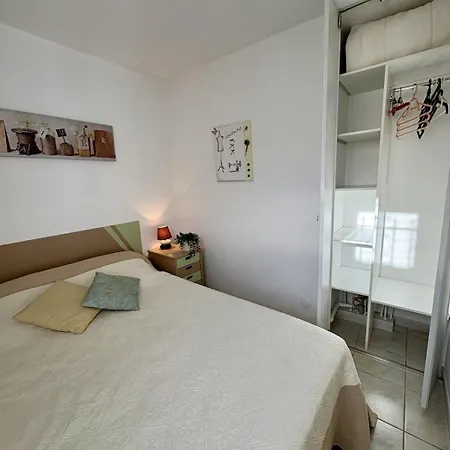Pavillon Avec Piscine A Deux Pas De La * Gruissan