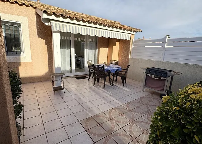 Holiday home Pavillon Avec Piscine A Deux Pas De La Gruissan